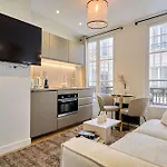 Studio Le Marais by Studio prestige